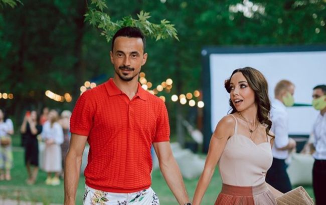 Мир окутан любовью: Екатерина Кухар с мужем обменялись нежными клятвами в особую дату