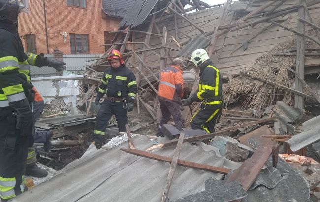 Через вибух у Сарнах житловий будинок зруйновано майже повністю (фото)