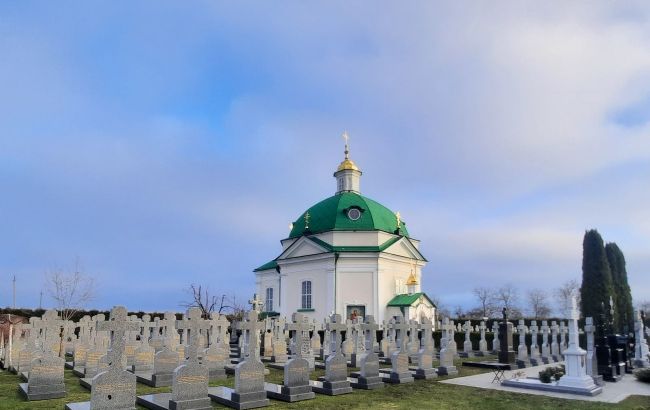 СБУ і поліція прийшли з обшуками в Почаївську лавру: що відомо