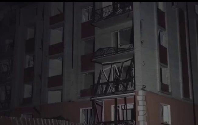 В Чорткове Россия попала в дома, где прятались жители с детьми: видео последствий