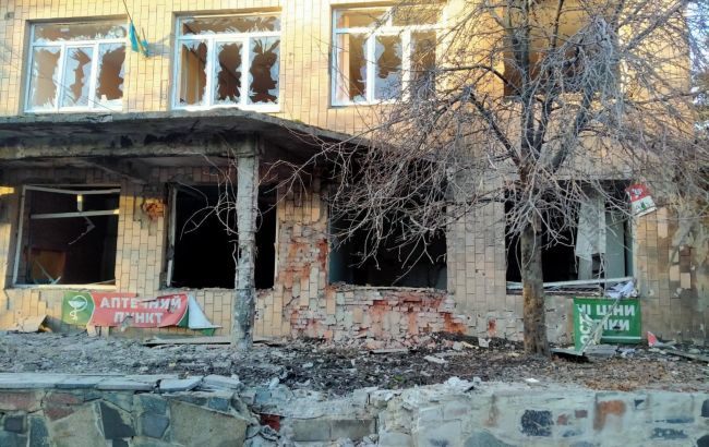 Росіяни обстріляли лікарню та пологовий будинок у Торецьку: в ОВА показали наслідки
