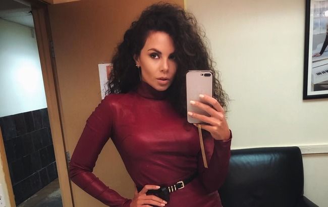 "Когда они признаются?" Каменских в дерзком мини засмотрелась на Потапа