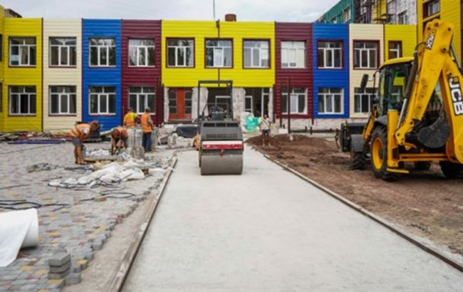 В Бахмуте по программе президента полностью модернизируют старую школу