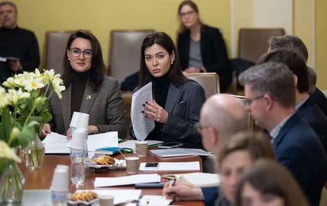 "Росатом", пропагандисты и звезды: Украина назвала приоритетные санкции против России