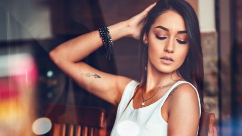 Перестаньте это делать немедленно: привычки, которые вредят нашим волосам