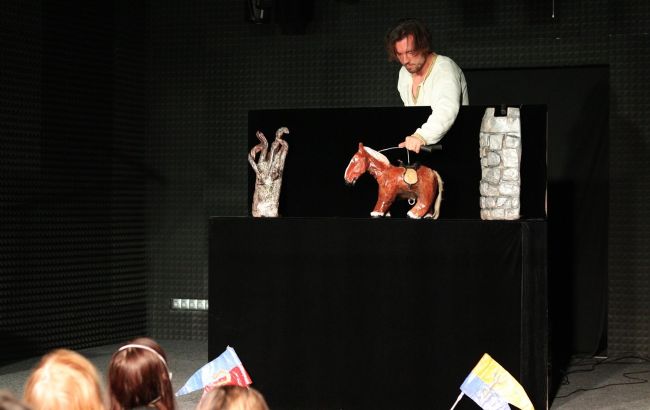 Театр ляльок та творчі дискусії: у Дніпрі відкрилась Арт-резиденція DniproPuppet