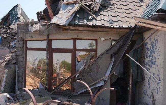 Россияне ударили КАБами по Запорожью: семь домов разрушены, есть раненый