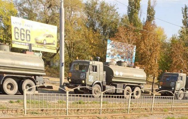 Декілька разів на день. РФ активізувала рух колон через Маріуполь: в чому особливість