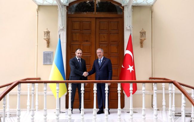 Кубраков посетит Турцию для обсуждения "зерновой сделки"