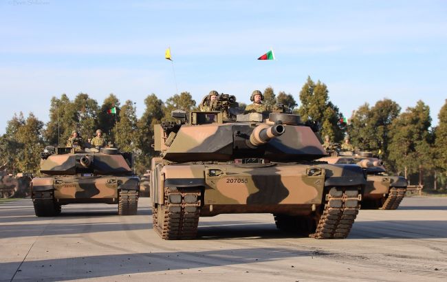 Польские военные получат более 100 танков Abrams, - глава Минобороны