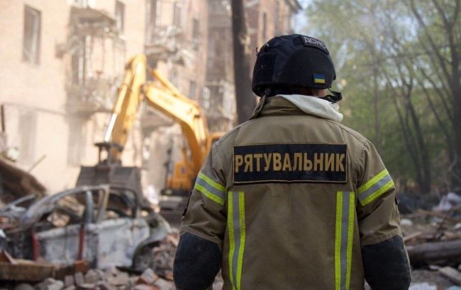 Росіяни повторно вдарили по Дніпру, є загиблий та поранені