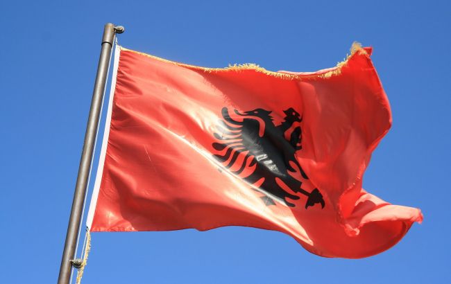 Албанія скасувала літній безвіз для росіян