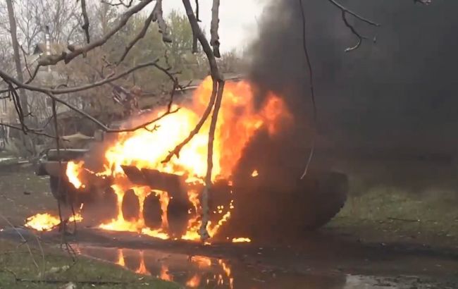 Добре палає. Прикордонники знищили техніку РФ та показали відео