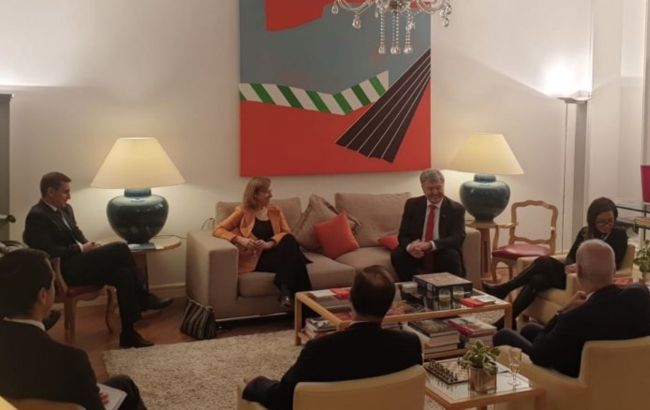 Порошенко обсудил с послами стран G7 и ЕС в Украине ситуацию в регионе