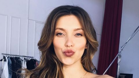 Снова беременна? Регина Тодоренко озадачила поклонников пляжным фото