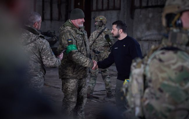 Зеленський відвідав українські позиції на Бахмутському напрямку