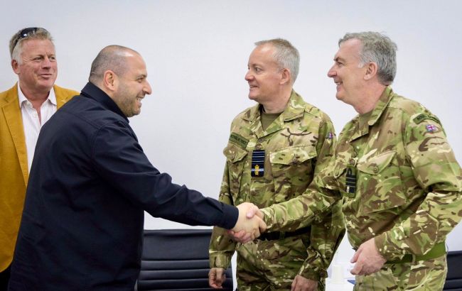 Умєров обговорив гарантії безпеки для України з главою штабу оборони Британії
