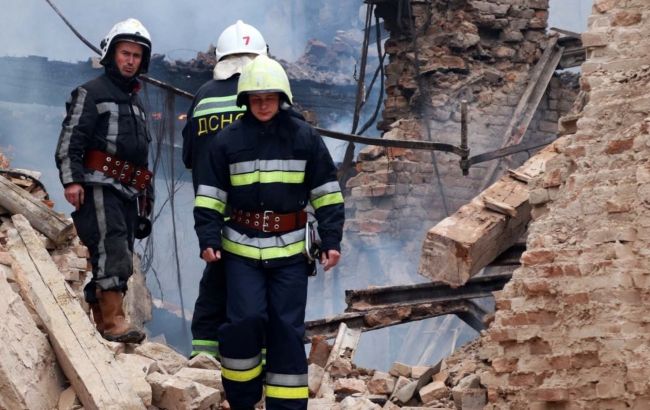 Рятувальники ліквідували пожежу у Білій Церкві після удару дронами-камікадзе