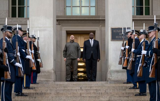 Остін та Умєров провели зустріч "за зачиненими дверима": що обговорили