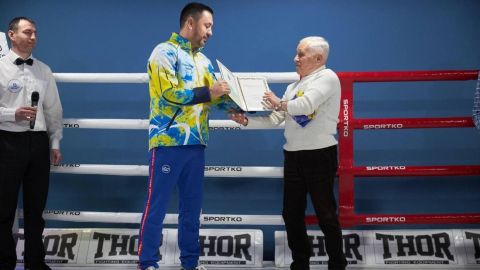 Стрихарский наградил грамотой Рады президента СК "Добро"