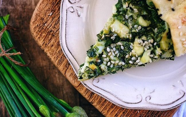 Сніданок без проблем: галета з зеленою цибулею і сирним сиром