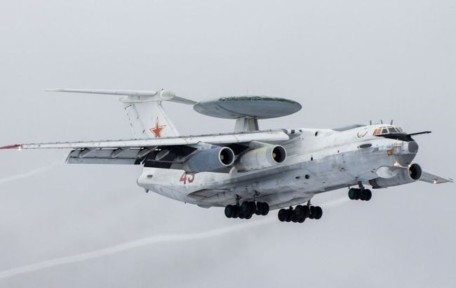 Атакували дронами. З'явилися нові подробиці удару по літаку А-50 в Білорусі