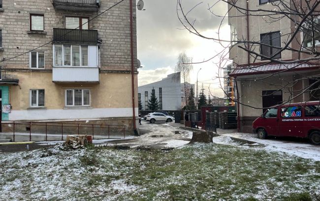 В Тернополе подростки жестоко избили инвалида. Его на улице нашел дворник