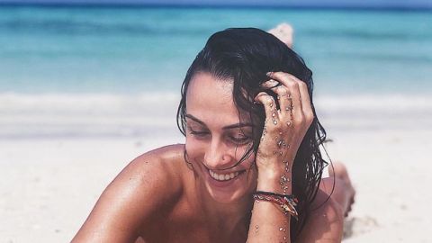 "Наїзниця": українська співачка в білизні на байку розбурахала мережу