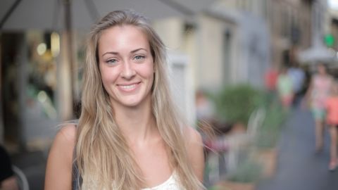 Как ухаживать за детскими волосами: трихолог раскрыла секреты для заботливых мам