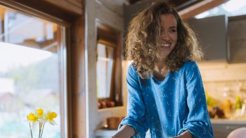 Копеечный пирог на сковороде, который можно даже худеющим: готовить проще простого