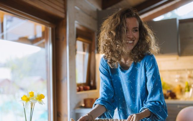 Копійчаний пиріг на сковороді, який можна навіть тим, хто худне: готувати простіше простого