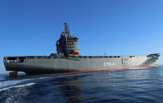 Гордость флота Ирана: США потопили первый в мире авианосец дронов