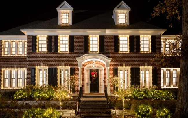 Дом семьи Маккалистеров из "Один дома" сдается в аренду: сколько стоит ночь в особняке
