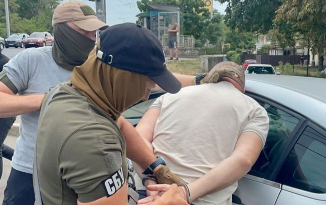 Платили від 4 до 15 тисяч доларів. СБУ викрила декілька схем вивозу призовників за кордон