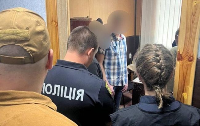 Підробка довідок у Харкові: поліція шукала у підвалі начальника військкомату