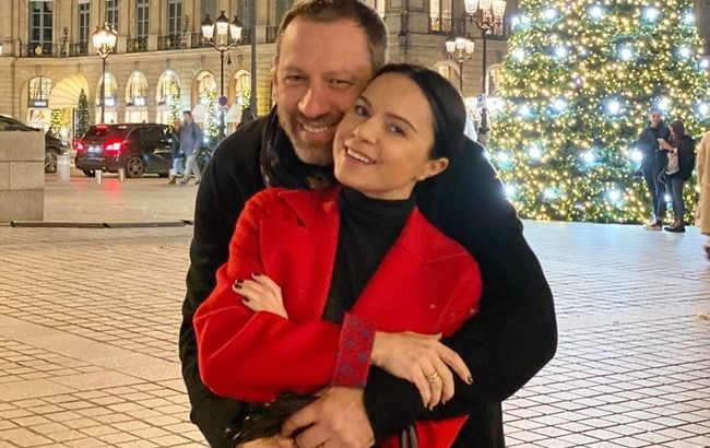 Лілія Подкопаєва у шкіряних скінні підкорила світським виходом з коханим в Києві