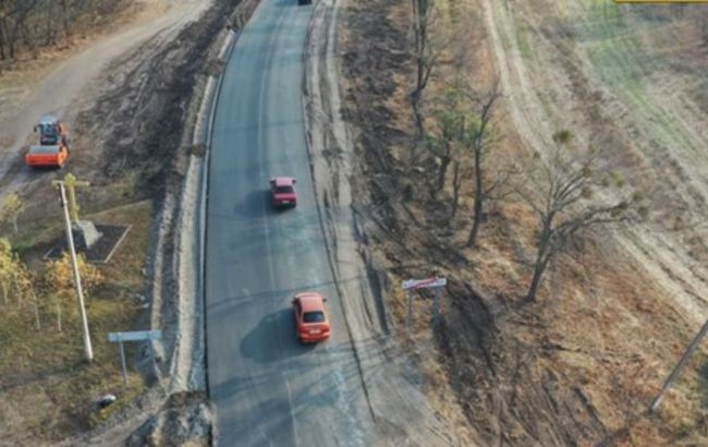 У Донецькій області до вересня 2022 року відремонтують дорогу до Святогірська