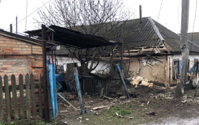 Военные РФ обстреляли Никополь, атаковав жилые дома: четыре человека ранены