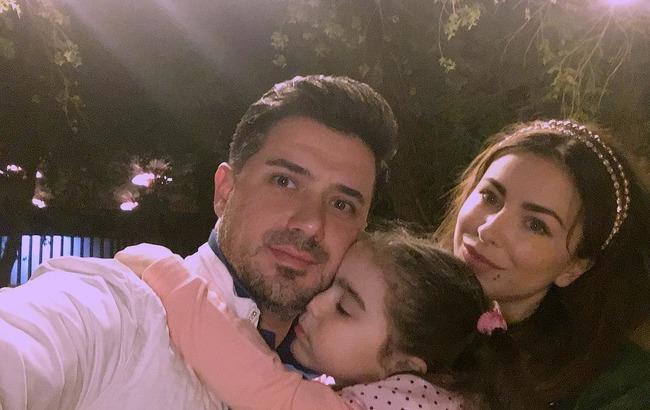 Все в сборе: Ани Лорак и ее муж показали фото с дочерью в Майами