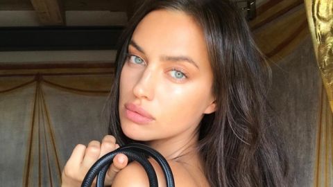 Провокативна Ірина Шейк вийшла в світ без білизни