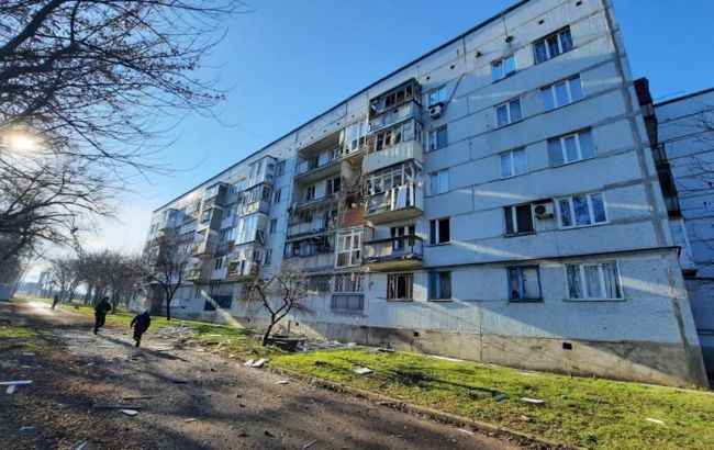 Снаряд попал в многоэтажку. Количество раненых из-за обстрела Курахово возросло