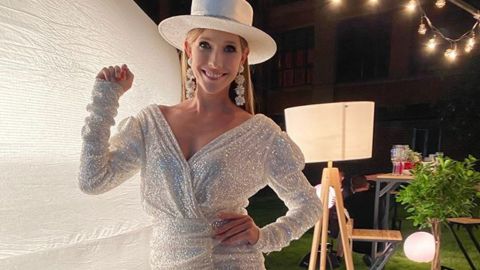 Стильная Катя Осадчая вышла в свет в эффектном платье за 11 500 грн