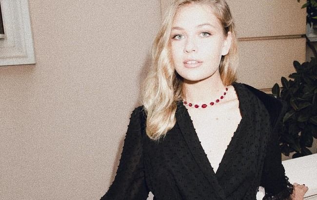 Идеальные формы: дочь Брежневой в купальнике восхитила точеной фигурой