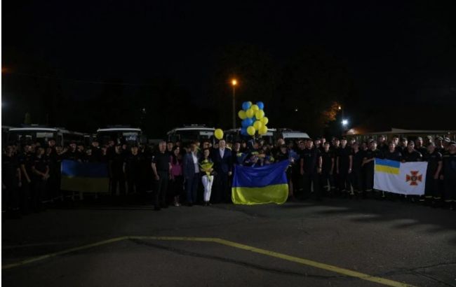 Пожары в Греции: "Метинвест" профинансировал перелет украинских спасателей