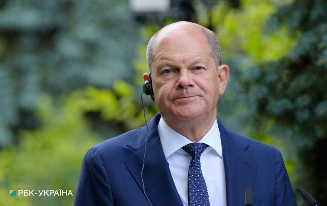 Шольц назвав причини нападу Путіна на Україну "абсолютно абсурдними"