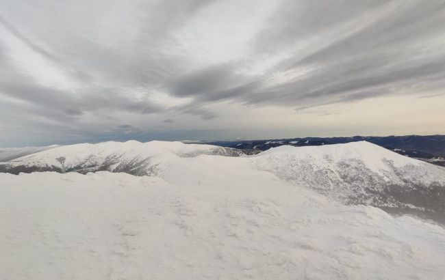 В Карпатах -10. Спасатели дали советы, предупредив о непогоде не только в горах