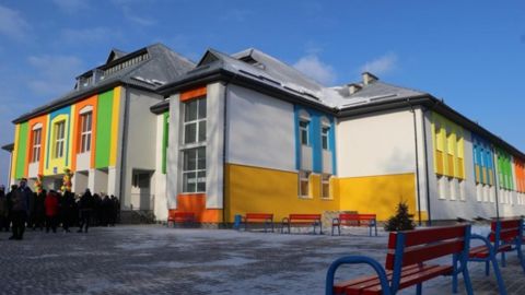 Во Львовской области достроили школу, которую начали строить еще в 1989 году