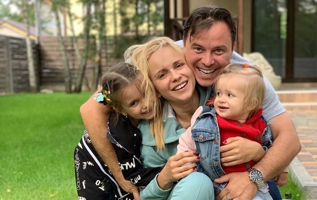 Скільки щастя! Лілія Ребрик замилувала запальним танцем чоловіка з донькою