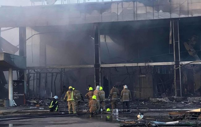 Что происходило в ТЦ Кременчуга после попадания ракеты: видео изнутри