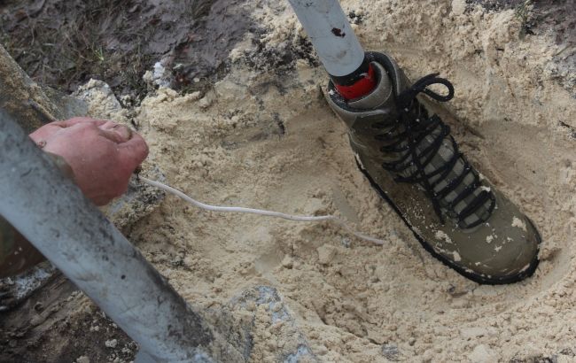 Минобороны разрабатывает спецобувь для саперов: в чем ее особенность